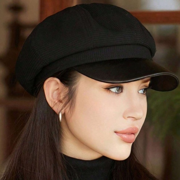 Classic Vegan Leather Newsboy Style Cap - Picture 1 of 6